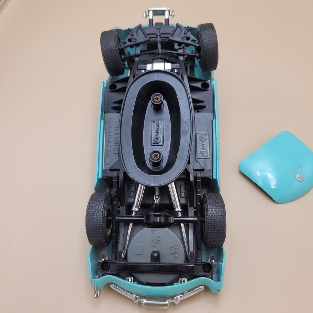 Bburago 1957 Chevrolet Corvette 1/18 Diecast Model Car Blue Made in Italy - Picture 8 of 12